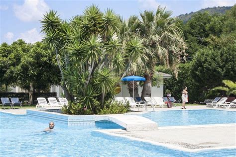 VILLAGGIO HOTEL .